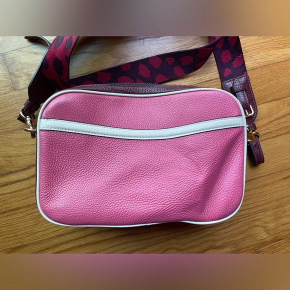 Coach Authentic Pink & White Leather Crossbody Bag w. Pink Leopard Strap - Picture 2 of 10
